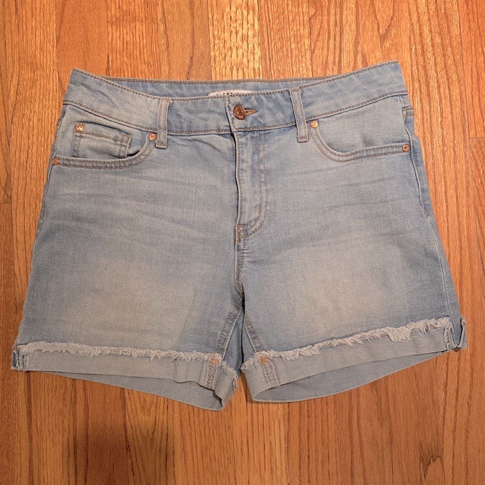 Celebrity pink shorts.